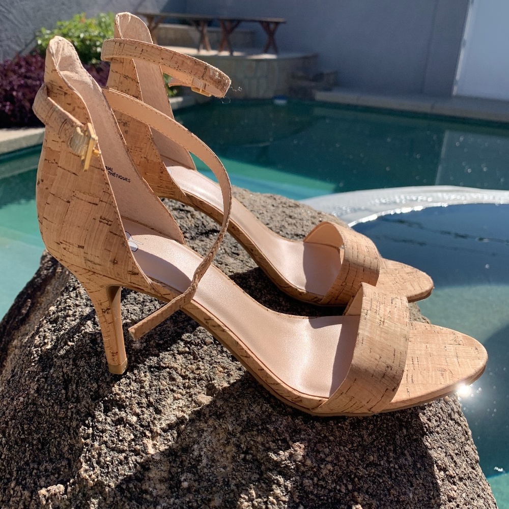 BP Cork Sandel Heels Sz 8 1/2
